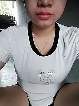 Snapshot of Mie_rose chatting on 06/21/26, 11:40 Mie rose online show from 06/21/26, 11:40