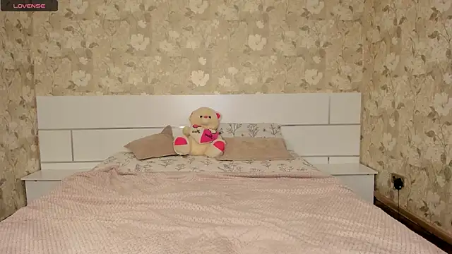 mishapallmer online show from 11/23/25, 10:15