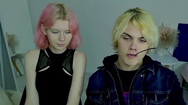 Snapshot of Bonnie_And_C1yde chatting on 11/03/25, 05:14 Bonnie And C1yde online show from 11/03/25, 05:14