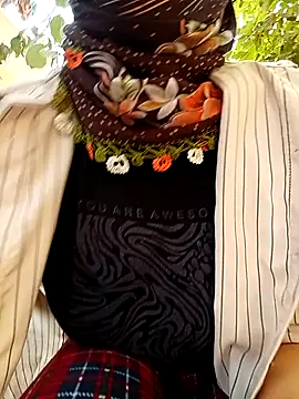 ezgi2545 online show from 10/26/25, 09:04