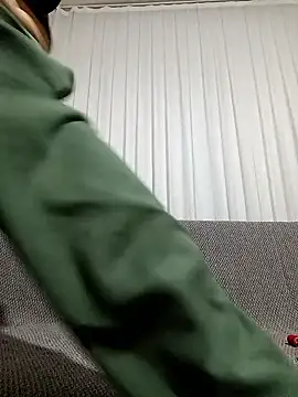 Snapshot of ezgi2545 chatting on 01/05/26, 07:06 ezgi2545 online show from 01/05/26, 07:06