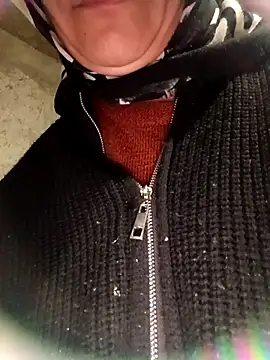 Snapshot of ezgi2545 chatting on 02/25/26, 10:52 ezgi2545 online show from 02/25/26, 10:52