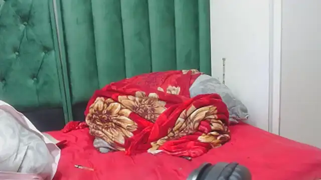 Snapshot of BUNNYCHOWX28 chatting on 02/21/26, 09:05 BUNNYCHOWX28 online show from 02/21/26, 09:05