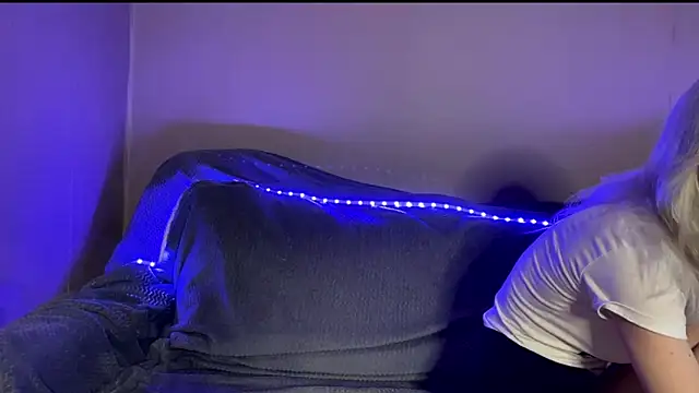 Snapshot of snowy_lisa chatting on 02/11/26, 01:16 snowy lisa online show from 02/11/26, 01:16