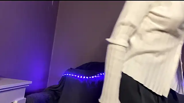 Snapshot of snowy_lisa chatting on 02/19/26, 11:39 snowy lisa online show from 02/19/26, 11:39