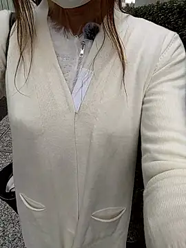 Snapshot of pink-mai chatting on 12/20/25, 12:40 pink-mai online show from 12/20/25, 12:40