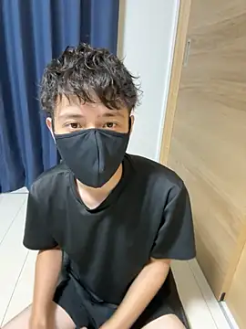 Snapshot of jiji9253 chatting on 10/10/25, 12:26 jiji9253 online show from 10/10/25, 12:26