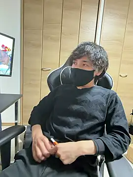 Snapshot of jiji9253 chatting on 02/18/26, 12:12 jiji9253 online show from 02/18/26, 12:12