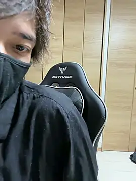 Snapshot of jiji9253 chatting on 02/24/26, 10:24 jiji9253 online show from 02/24/26, 10:24