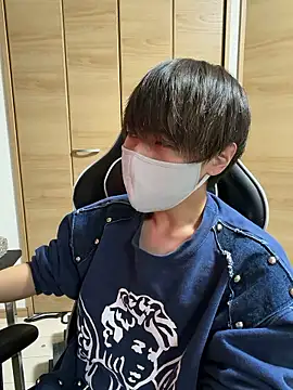 Snapshot of jiji9253 chatting on 03/20/26, 12:43 jiji9253 online show from 03/20/26, 12:43