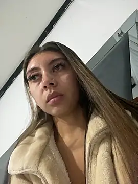 Sara-cooper2 online show from 11/30/25, 01:15