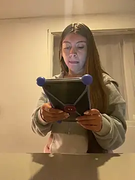 Sara-cooper2 online show from 03/04/26, 01:17