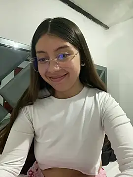 Snapshot of Sara-cooper2 chatting on 06/10/26, 02:38 Sara-cooper2 online show from 06/10/26, 02:38