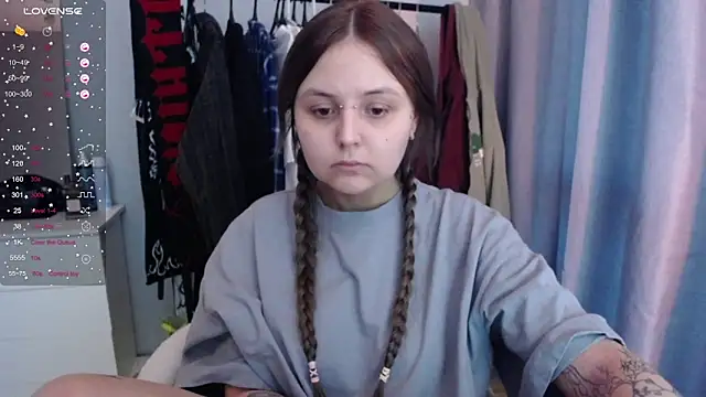 Snapshot of vendymories chatting on 02/16/26, 11:06 vendymories online show from 02/16/26, 11:06