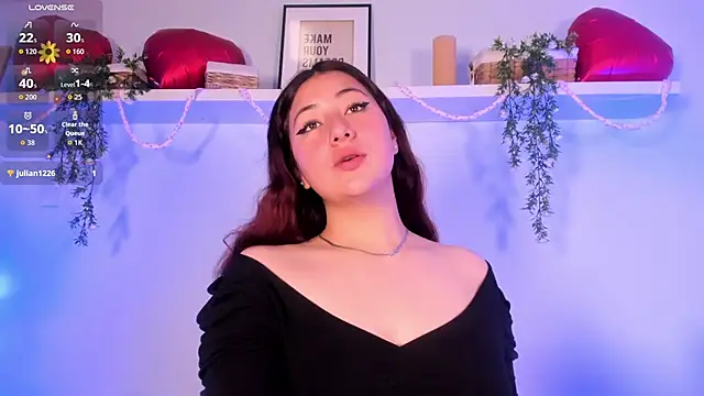 Snapshot of Nicolle_Evanss_ chatting on 02/25/26, 04:44 Nicolle Evanss online show from 02/25/26, 04:44