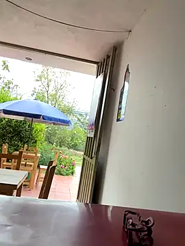 Snapshot of _Layla69_ chatting on 09/26/25, 05:06 Layla69 online show from 09/26/25, 05:06