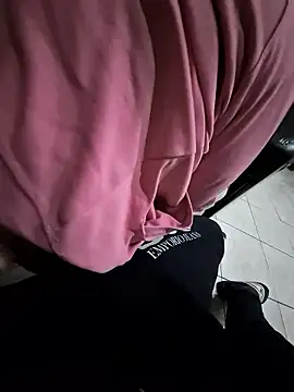 Snapshot of Monella52 chatting on 01/10/26, 02:30 Monella52 online show from 01/10/26, 02:30