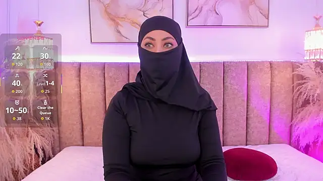 azza   online show from 09/30/25, 12:21