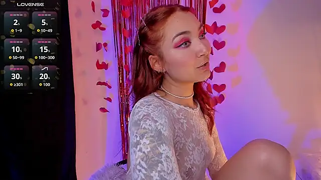 Snapshot of Isis-Blaze chatting on 02/06/26, 12:37 Isis-Blaze online show from 02/06/26, 12:37