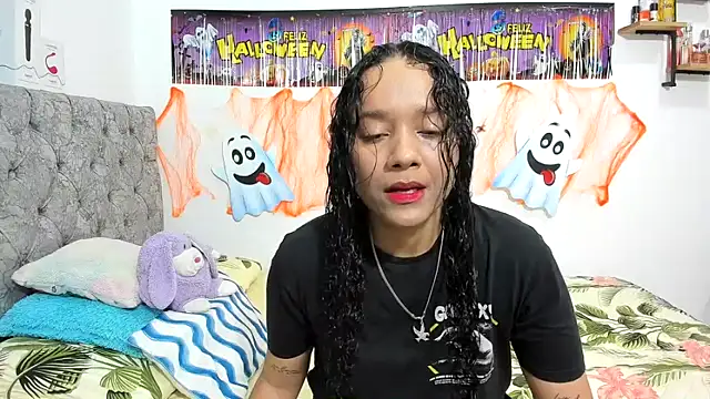 nay and aleja1 online show from 10/25/25, 02:41