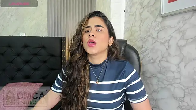 Snapshot of alicy__torres chatting on 05/23/26, 11:14 alicy torres online show from 05/23/26, 11:14