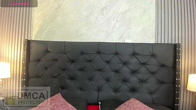 Snapshot of alicy__torres chatting on 06/05/26, 12:11 alicy torres online show from 06/05/26, 12:11