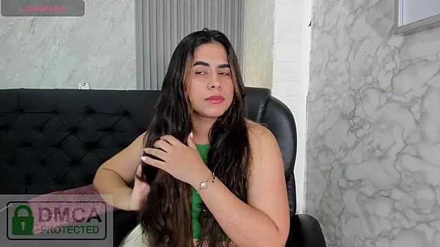 Snapshot of alicy__torres chatting on 06/16/26, 12:19 alicy torres online show from 06/16/26, 12:19
