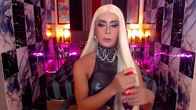 Snapshot of SeductiveAshleyTS chatting on 11/06/25, 06:03 SeductiveAshleyTS online show from 11/06/25, 06:03