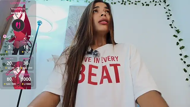 Nicolle swt online show from 09/20/25, 01:34