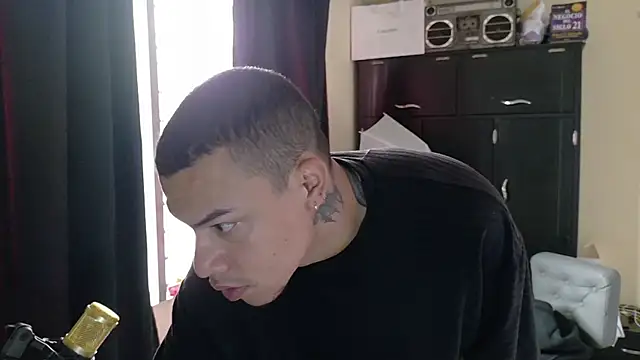 AlphaMasterXxx online show from 10/07/25, 02:03