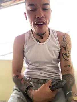 AlphaMasterXxx online show from 10/14/25, 01:56