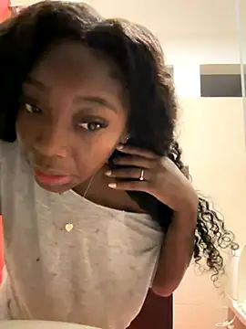 EmilyKisx online show from 12/03/25, 10:13