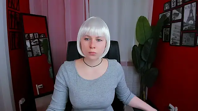 EvaCrosby online show from 09/24/25, 10:18