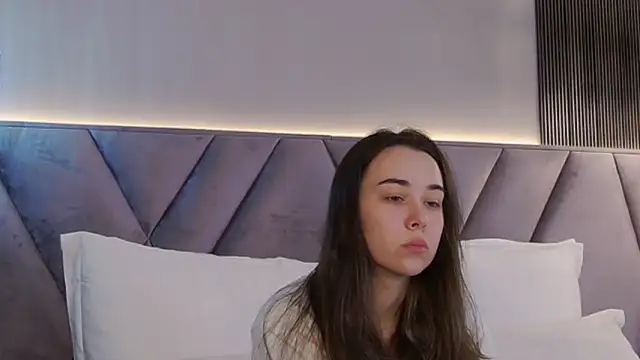 MiaMarlow online show from 10/07/25, 08:50