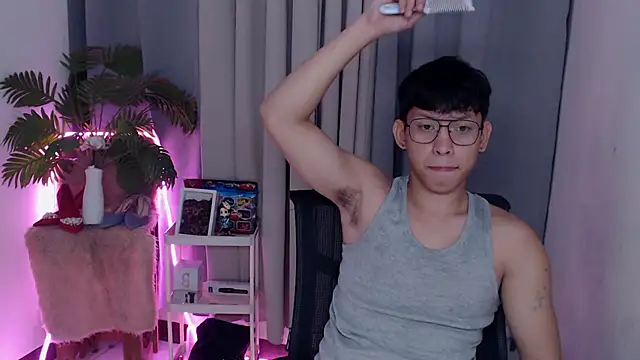 pinkcock froi2305 online show from 02/08/26, 11:52