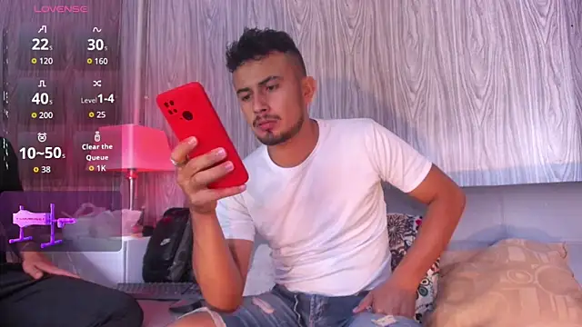 Valentiinoss online show from 10/10/25, 08:52