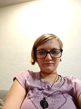 Snapshot of CarinaAmbrosia chatting on 05/19/26, 03:35 CarinaAmbrosia online show from 05/19/26, 03:35