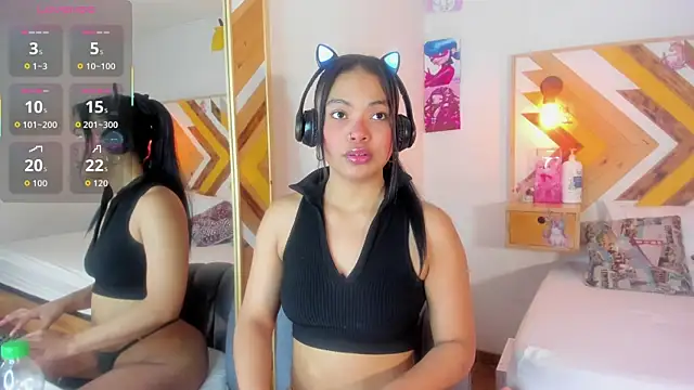 Snapshot of SoleneFontaine chatting on 11/29/25, 12:41 SoleneFontaine online show from 11/29/25, 12:41