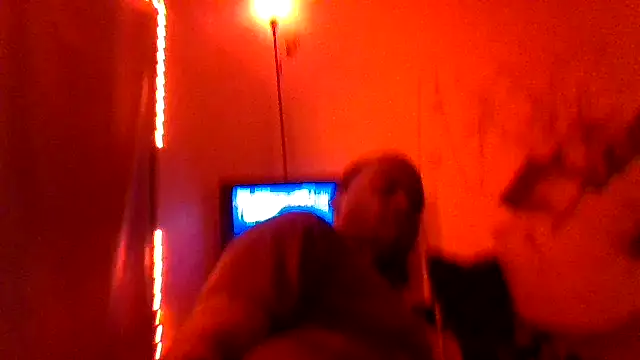 Nuttygmarley online show from 04/08/26, 06:02