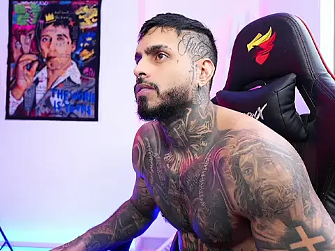 logan hugh8 online show from 10/22/25, 09:47