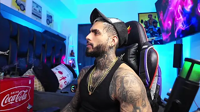 logan hugh8 online show from 03/01/26, 12:40