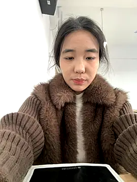 Snapshot of luluya1314 chatting on 11/20/25, 05:29 luluya1314 online show from 11/20/25, 05:29