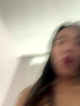 Snapshot of luluya1314 chatting on 11/30/25, 03:21 luluya1314 online show from 11/30/25, 03:21