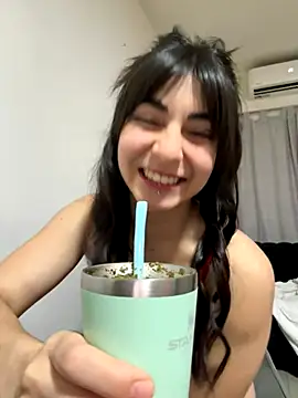 Snapshot of julichikita chatting on 10/31/25, 03:29 julichikita online show from 10/31/25, 03:29