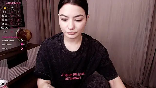 Dark Moni online show from 10/19/25, 02:45