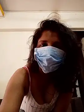 Love Foreverr12 online show from 10/17/25, 04:48