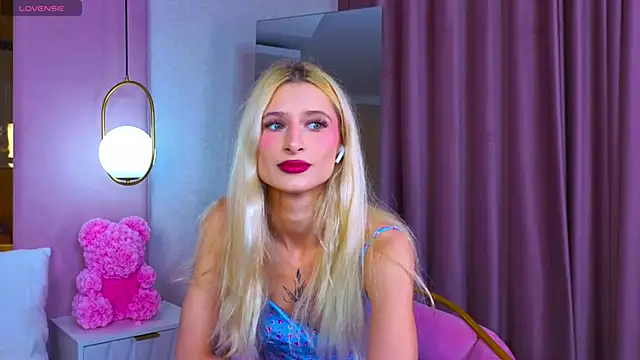 Monica Leen online show from 11/11/25, 06:24