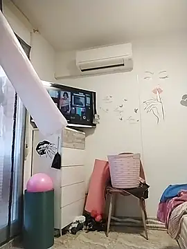 Snapshot of SweetSun69 chatting on 03/15/26, 11:49 SweetSun69 online show from 03/15/26, 11:49