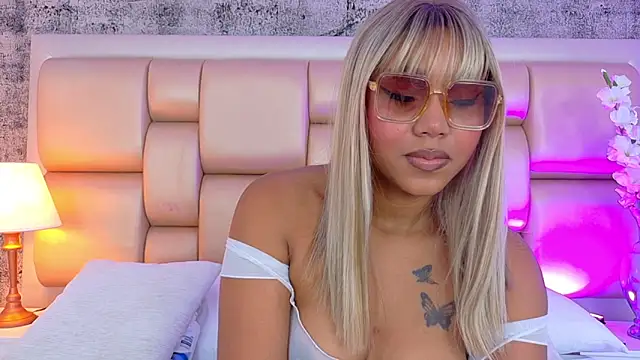 AngelaRoberts online show from 05/04/26, 09:00