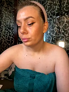 Snapshot of emmasweett11 chatting on 09/17/25, 03:35 emmasweett11 online show from 09/17/25, 03:35